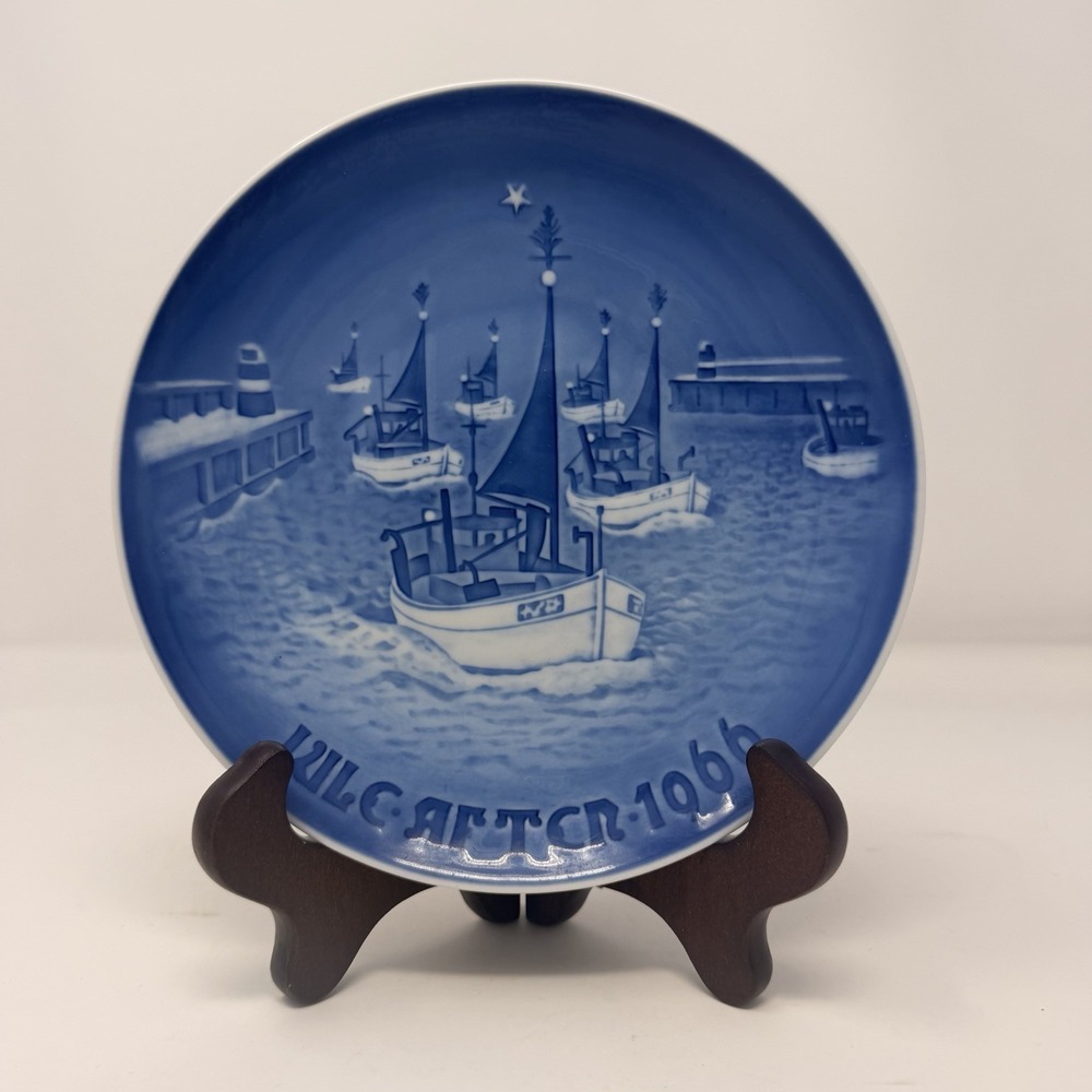 Vintage Bing Grondahl 1966 Christmas Plate Hjem Til Jul Denmark Sailboats 7.25" - Picture 3 of 9